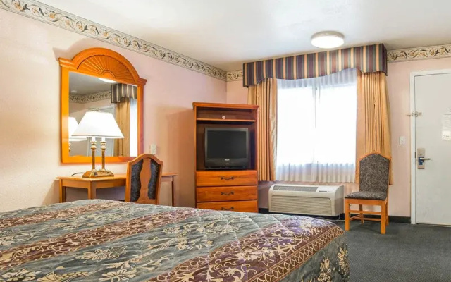 Rodeway Inn Convention Center