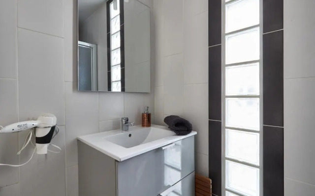Centre Appt 2 Chambres, Linge, Parking, Wifi