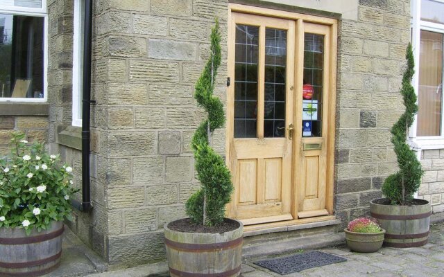 The Manor Cullingworth - Guest house in Bradford, United Kingdom from 157$, photos, reviews - zenhotels.com hotel front