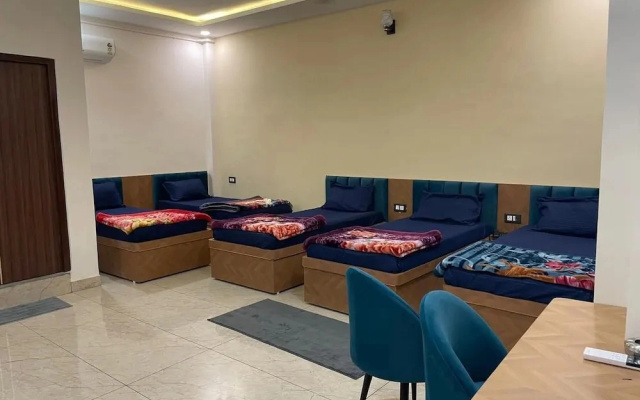 LIMELIGHT Hotel & Restaurant