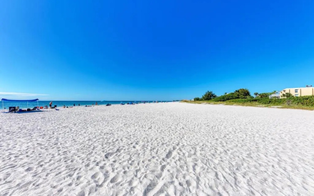 Anna Maria Island Surfside Bungalow