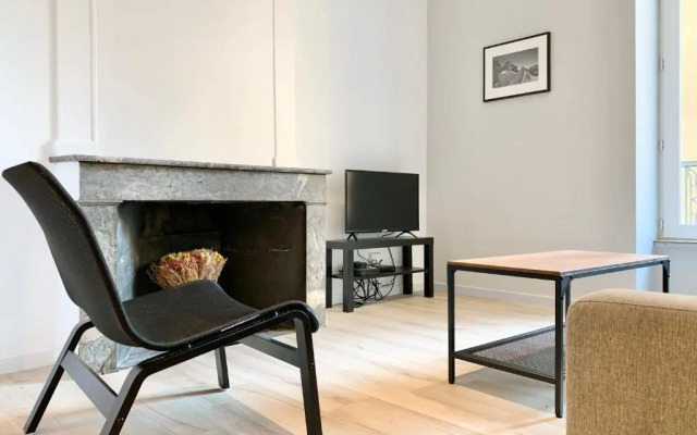 Heart of the city center Spacious T3 totally renovated ! #BC