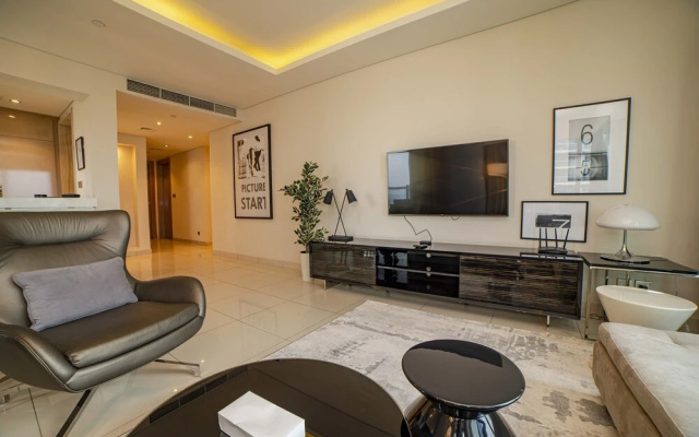 Luxury 2BR Apartment in Paramount Towers Business Bay