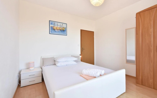 Amazing Home in Podstrana With Wifi and 3 Bedrooms