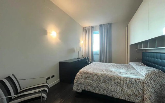 Elegante bilocale Torre Pontina