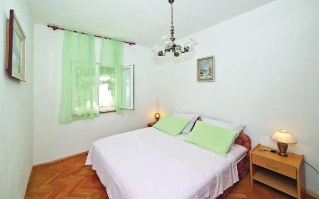 Beautiful Apartment in Mastrinka With Wifi and 2 Bedrooms