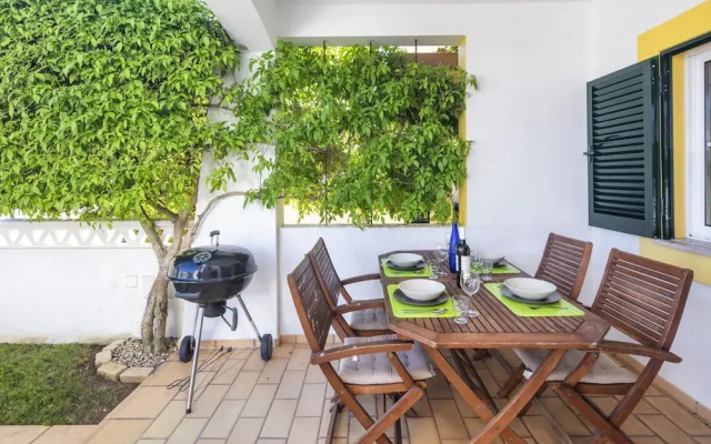 Seaside Apartment in Benagil With Terrace