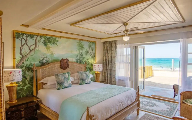 Tolcarne Beach Colonial Restaurant and Rooms