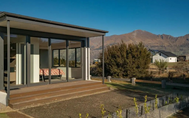 Bull Ridge Escape - Wanaka Holiday Home