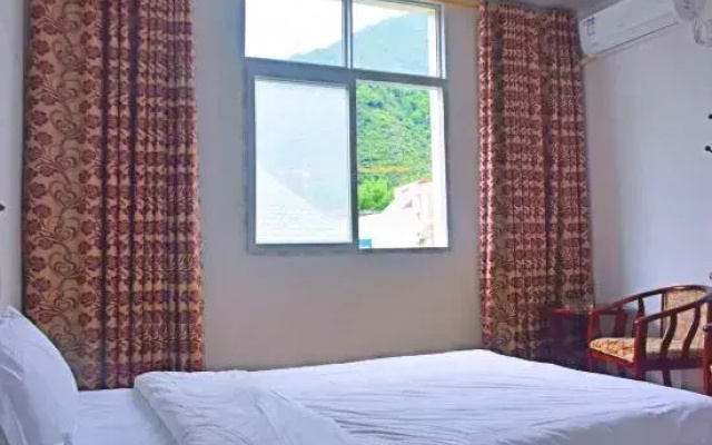 Hailuogou Heyue Garden Hotel