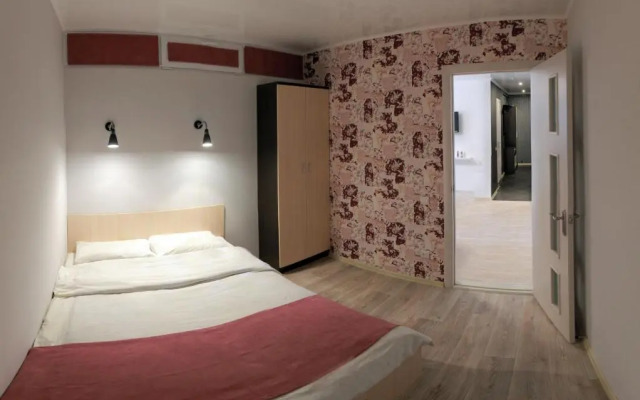 Apartment Dunaeva 45