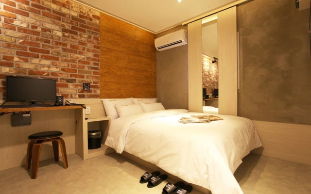 Myeonmok Choi Hotel