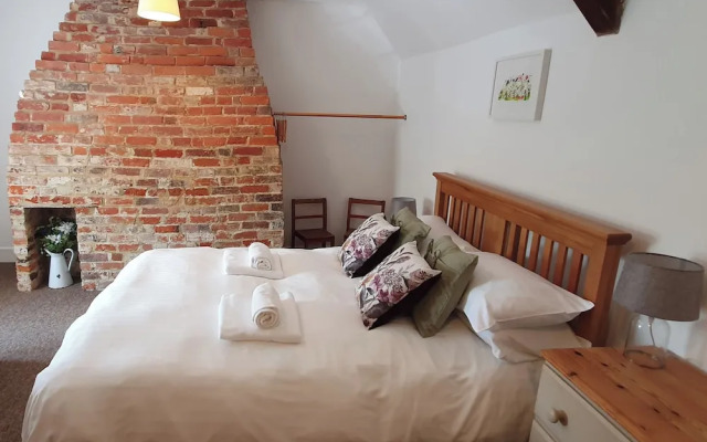 Pound Cottage