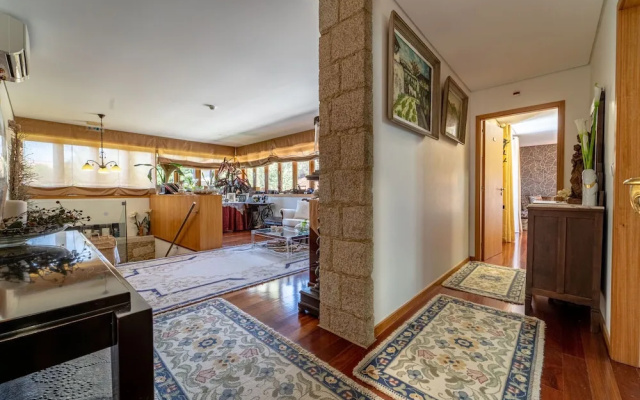 Villa com Piscina Braga by Izibookings