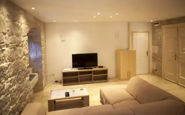 Stoneark Apartments
