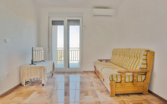 Stunning Apartment in Vir With Wifi and 2 Bedrooms