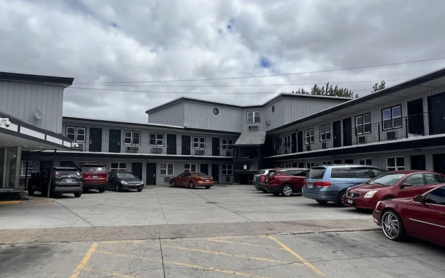 Cindy Lyn Motel