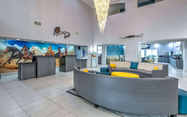 La Quinta Inn & Suites by Wyndham Weatherford