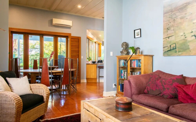 Characterful 2 Bedroom Ponsonby Villa With Private Garden