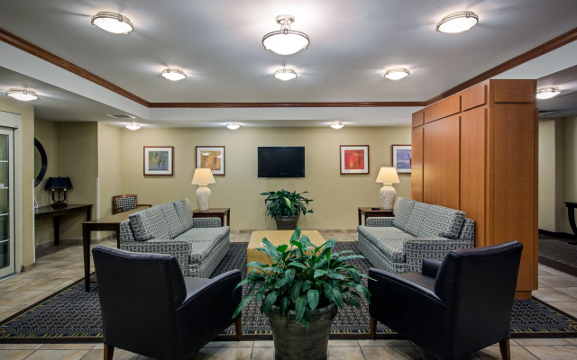 Candlewood Suites Perrysburg by IHG