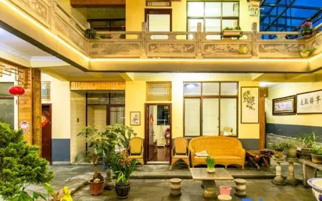 Yulin City Inn