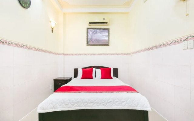 Quy Loc Hotel by OYO Rooms