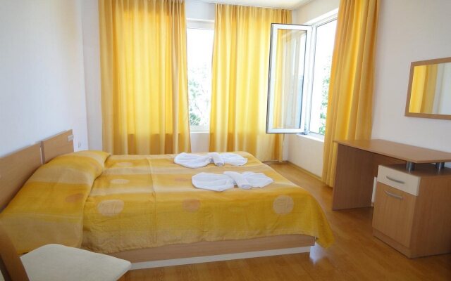 Отель Yassen Holiday Village Солнечный берег комната для гостей
