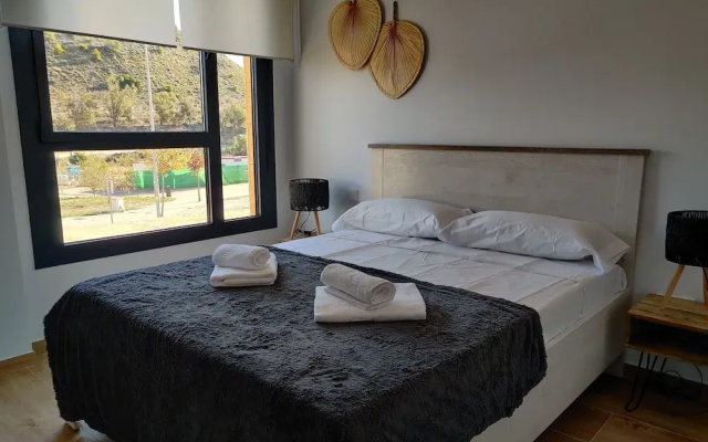 Allonbay Apartments
