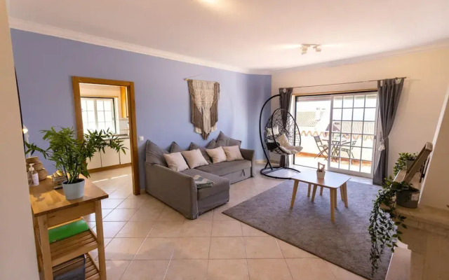 Bela Vista Apartment by Acasadascasas