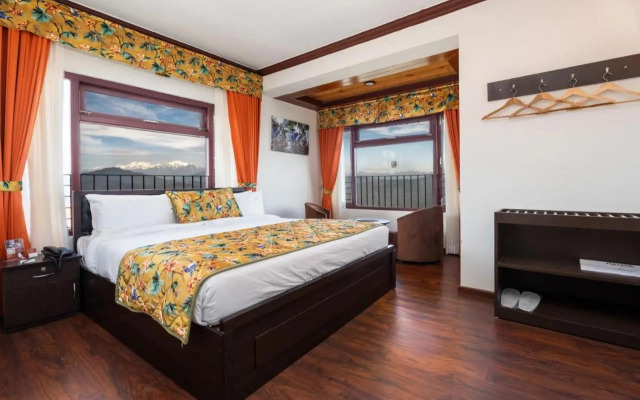 Summit Sherpa Mountain Hotel & Spa