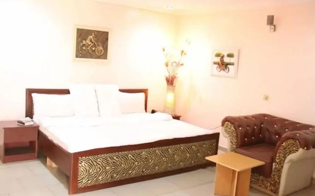 Rosrit Hotel and Suites