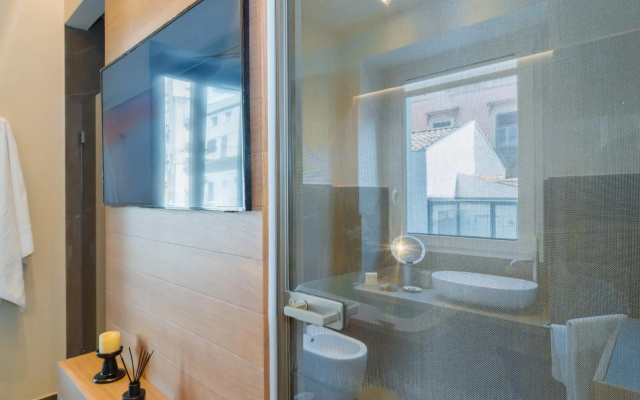 ETNEA Suite 270