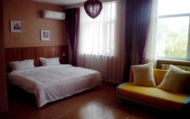 City 118 Chain Hotel