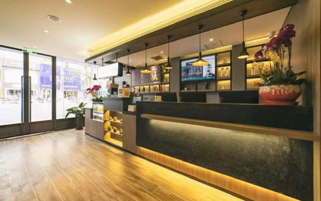 Hanting Hotel Qingdao Nanjing Road