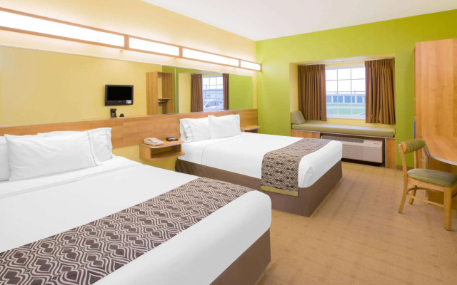 Microtel Inn & Suites by Wyndham Delphos