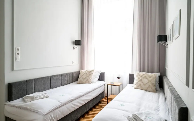 Arts Apartments