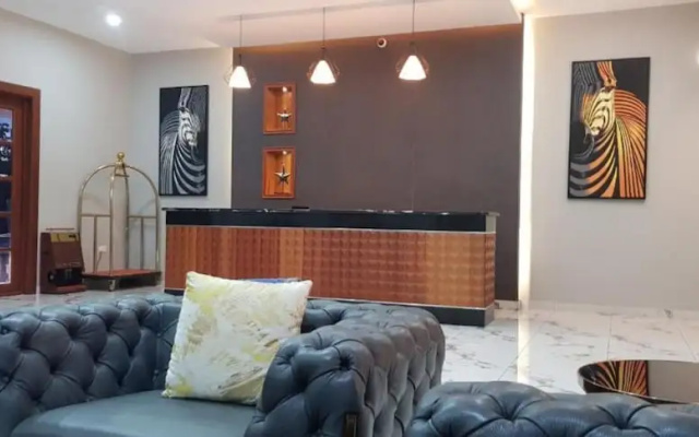 Silver Palm Hotel