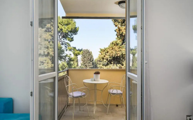 Premium Apartment With Patio