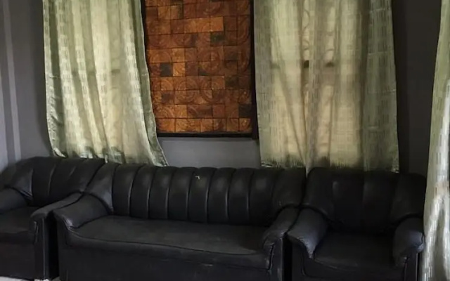 Damrongcheep Inn Resort