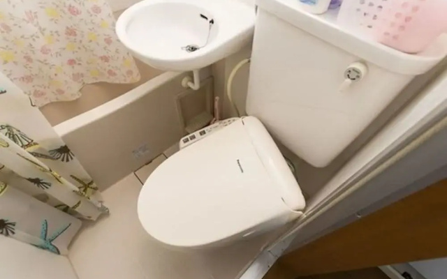 Centrally Located Deluxe Furnished.2