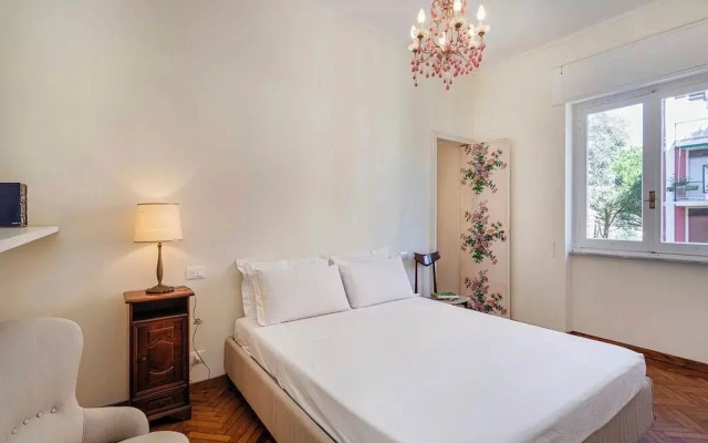 Charming Balcony Apartment by Wonderful Italy