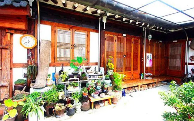 Jeonju Gyodong Oigatjip Pension