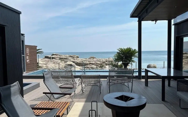 SIOKUMIHAMA  Sea  Side  Villa  HAMATSUZURI