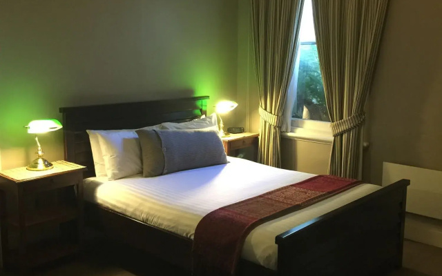 Clydesdale Manor