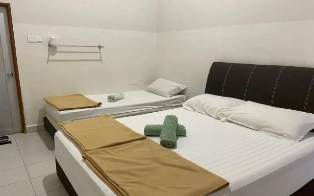 OYO 90971 Pollock Homestay