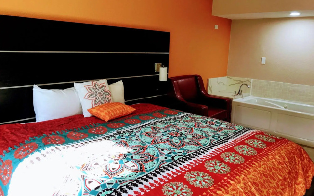 Tropical Inn & Suites