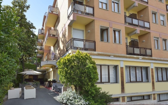 Hotel Attico Кьянчиано Терме вид на фасад
