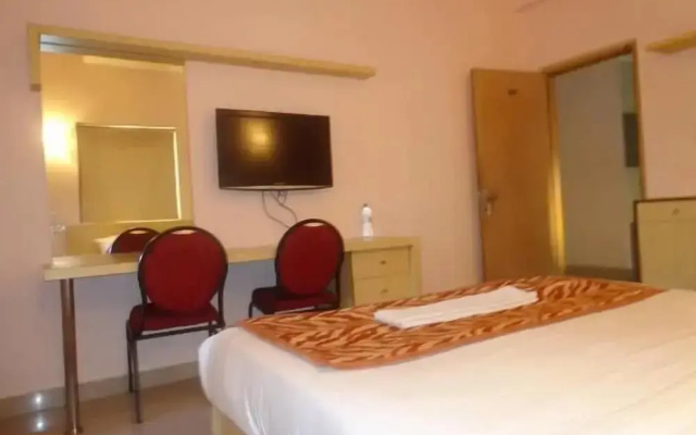 Halcyon Suites