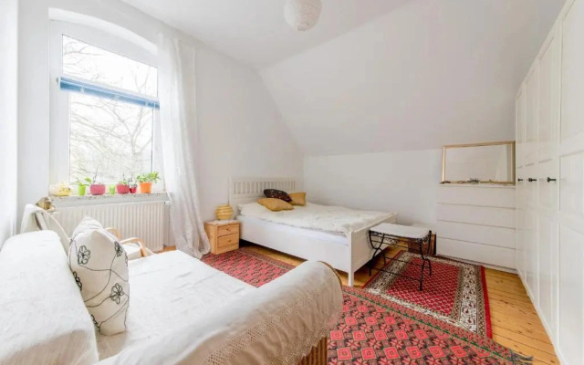 6606 Private Rooms