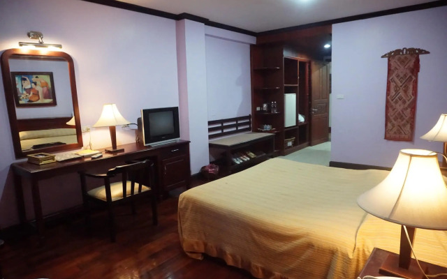 Vansana Riverside Hotel